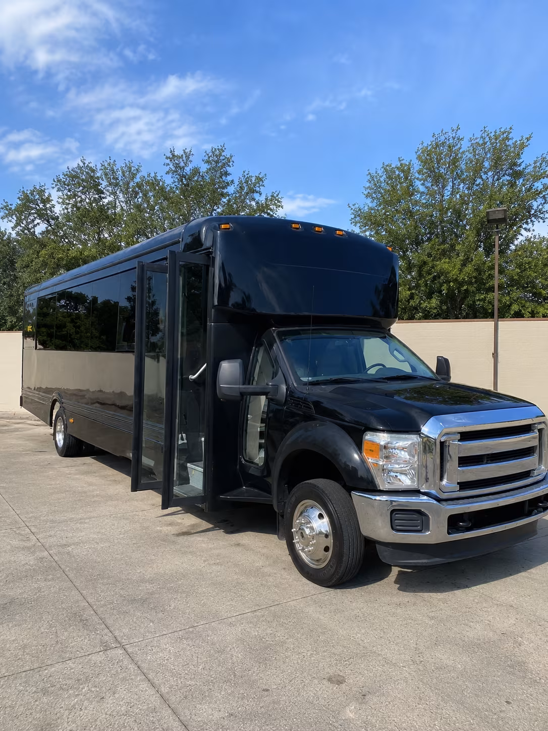 burien 20 passenger party bus